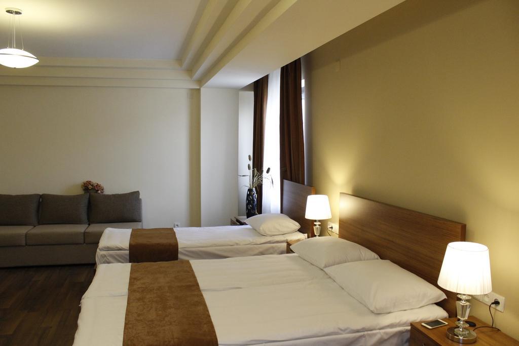 5Th Floor Guest House Yerevan Ngoại thất bức ảnh